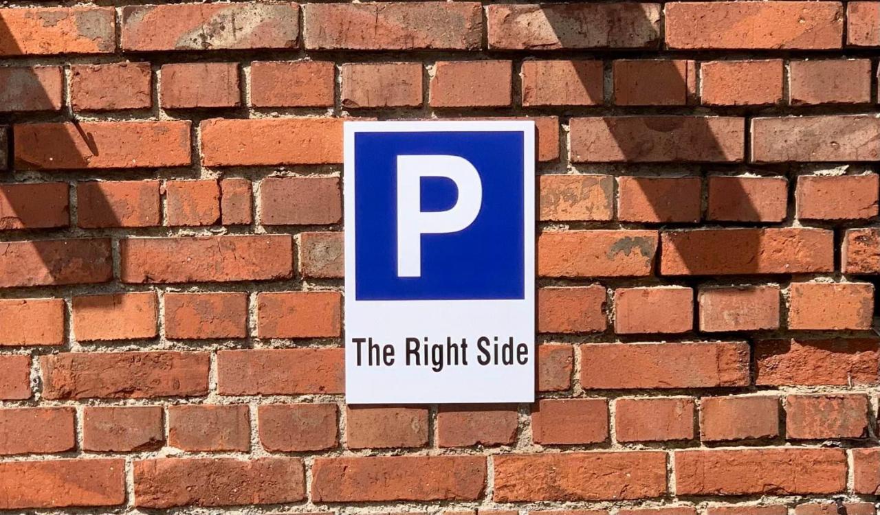 The Right Side Z Parkingiem I Ladowarka Ev Apartment Szczecin Ngoại thất bức ảnh